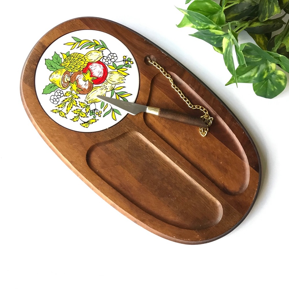 V I N T A G E:: Wood & Ceramic Cheeseboard w/knife